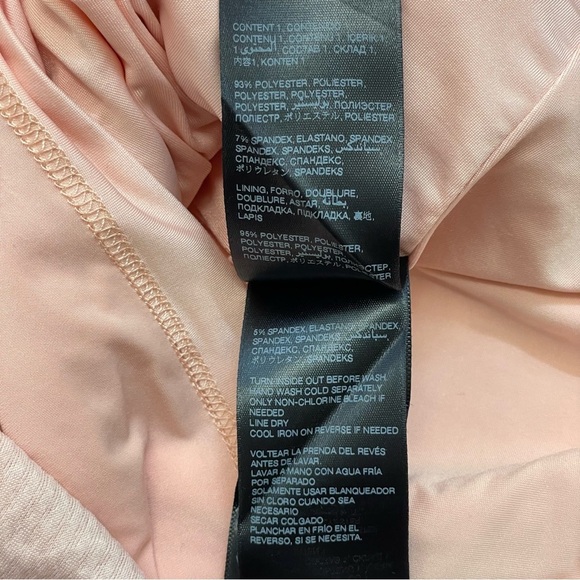 Bebe Light Pink Textured Floral Halter Neck Tulip Hem Mini Dress - Picture 12 of 12